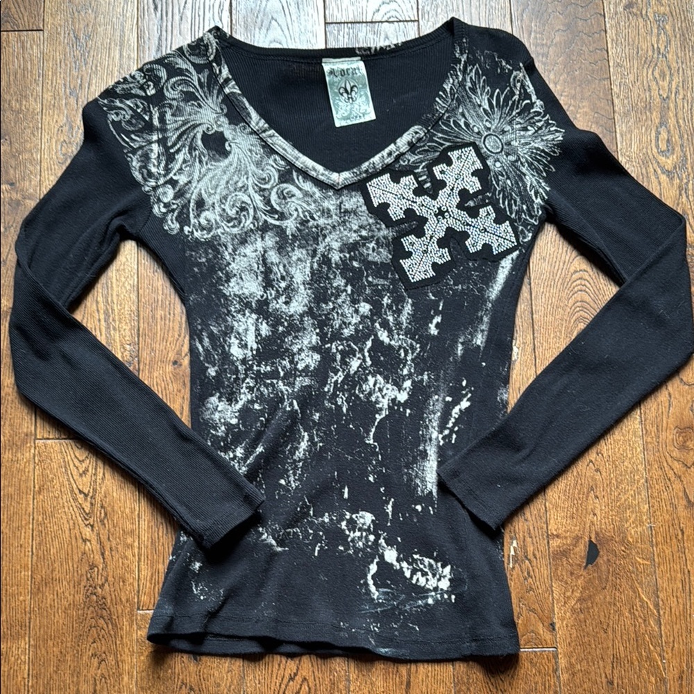 Vocal Black Long Sleeve Graphic Tee with White Distressed Print